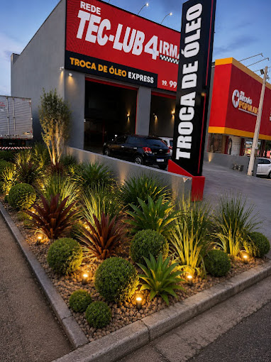 Fachada e entrada paisagística da TecLub Jaguariúna